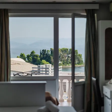 Hotel Pontikonisi & 3*
