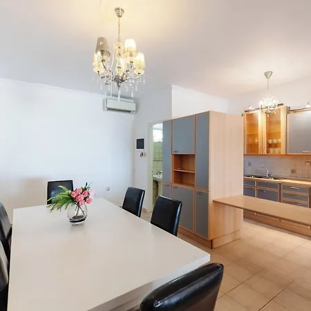 Hotel Pontikonisi & Suites-adults Only