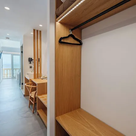 فندق Pontikonisi & Suites-adults Only 3*