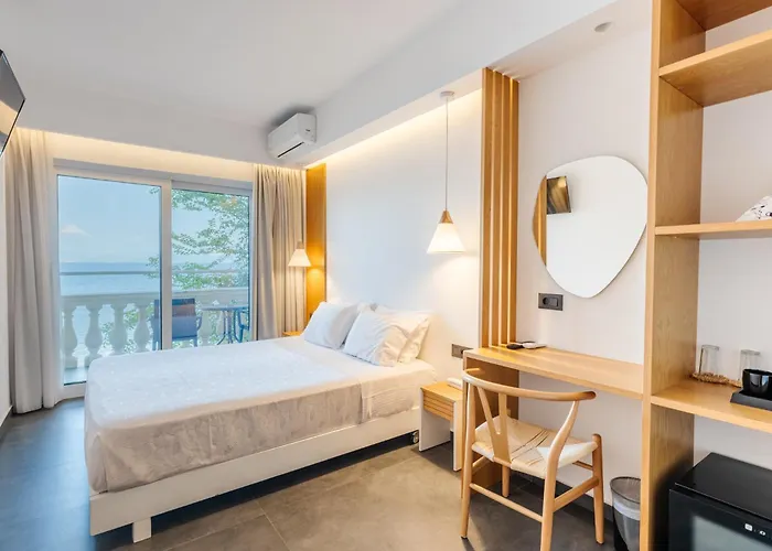 Pontikonisi & Suites-adults Only 3* Перама