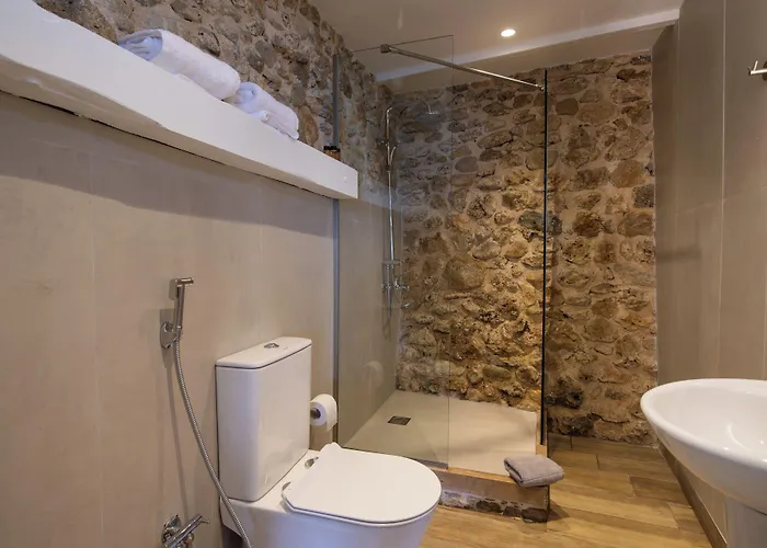 Pontikonisi & Suites-adults Only Perama