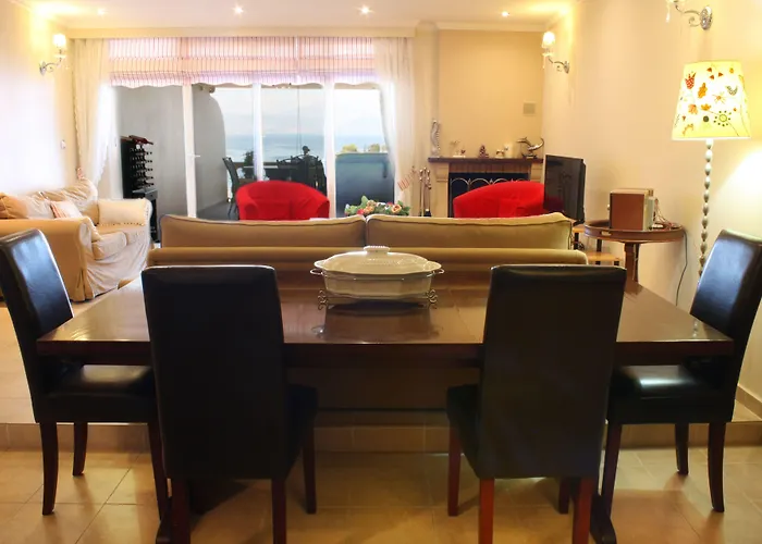 Pontikonisi & Suites-adults Only Perama