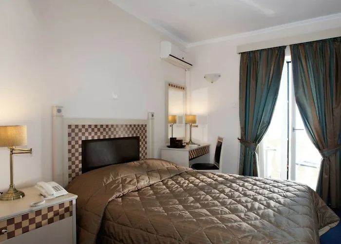 Pontikonisi & Suites-adults Only Perama